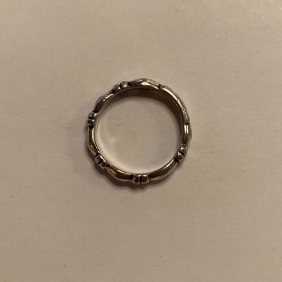 Sterling silver ring size 6.5 - Picture 2 of 4